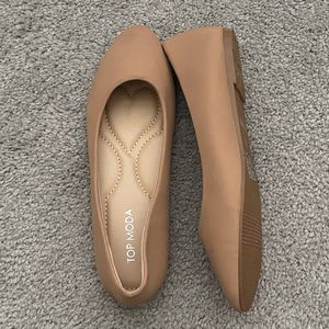 Beige flat sandals